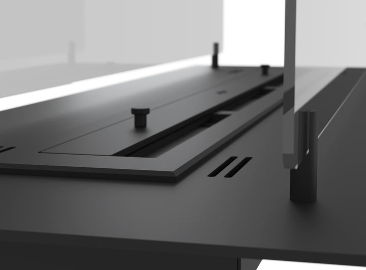 bioethanol-einbaubrenner-einbau-insert-black-1000-infire-glas-nahaufnahme
